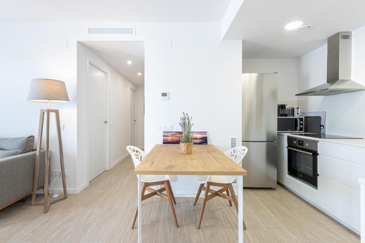 M A R I V E N T With Bathroom And Terrace 50 M2 * Rosas