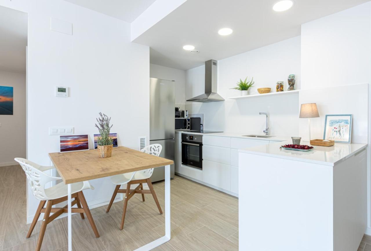 M A R I V E N T With Bathroom And Terrace 50 M2 * Rosas