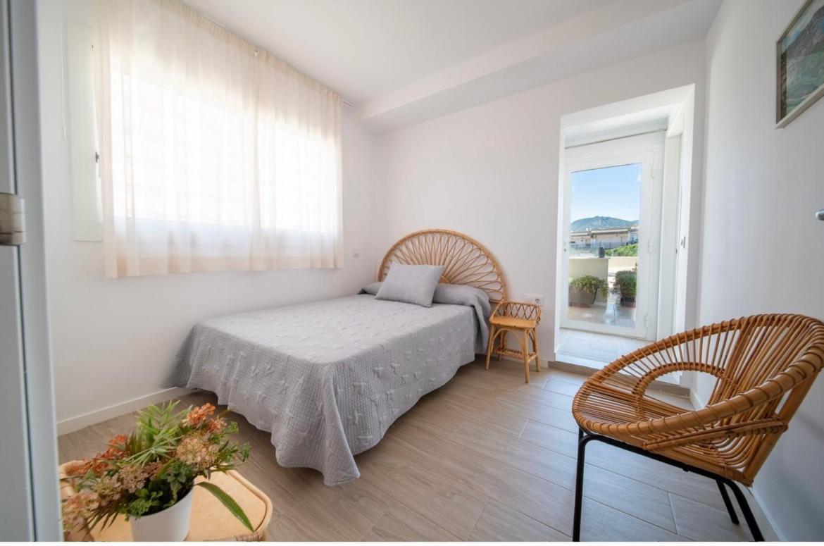 M A R I V E N T With Bathroom And Terrace 50 M2 * Rosas